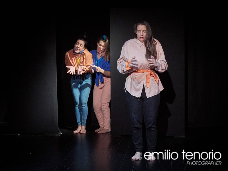 ESCENAMADRID.COM - Yo. A mí. De mí - Teatro Lagrada - © Emilio Tenorio